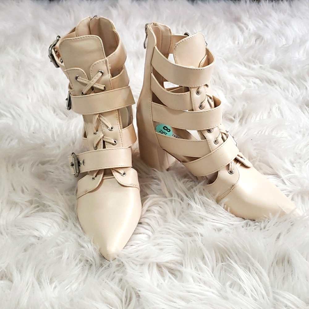 Olive & Kate boots, 8.5. Cream